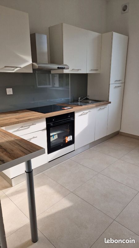 Appartement 4 pièces 83 m² · à Flers · 83 m² · 768 €