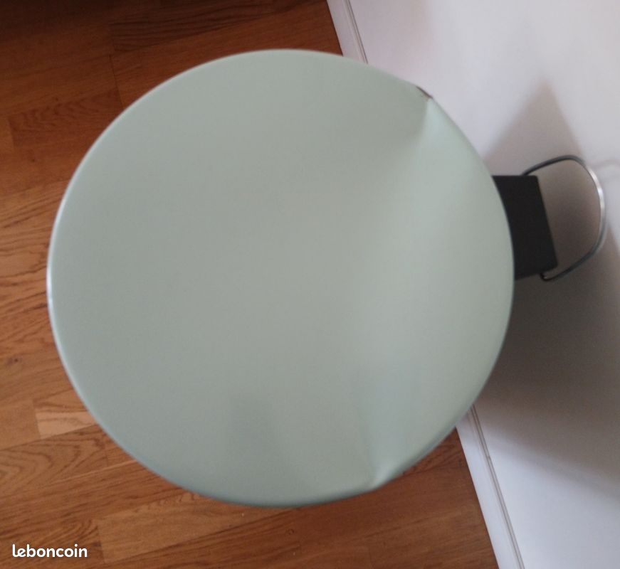 Pouble à pédale en métal 30 L (image 3)