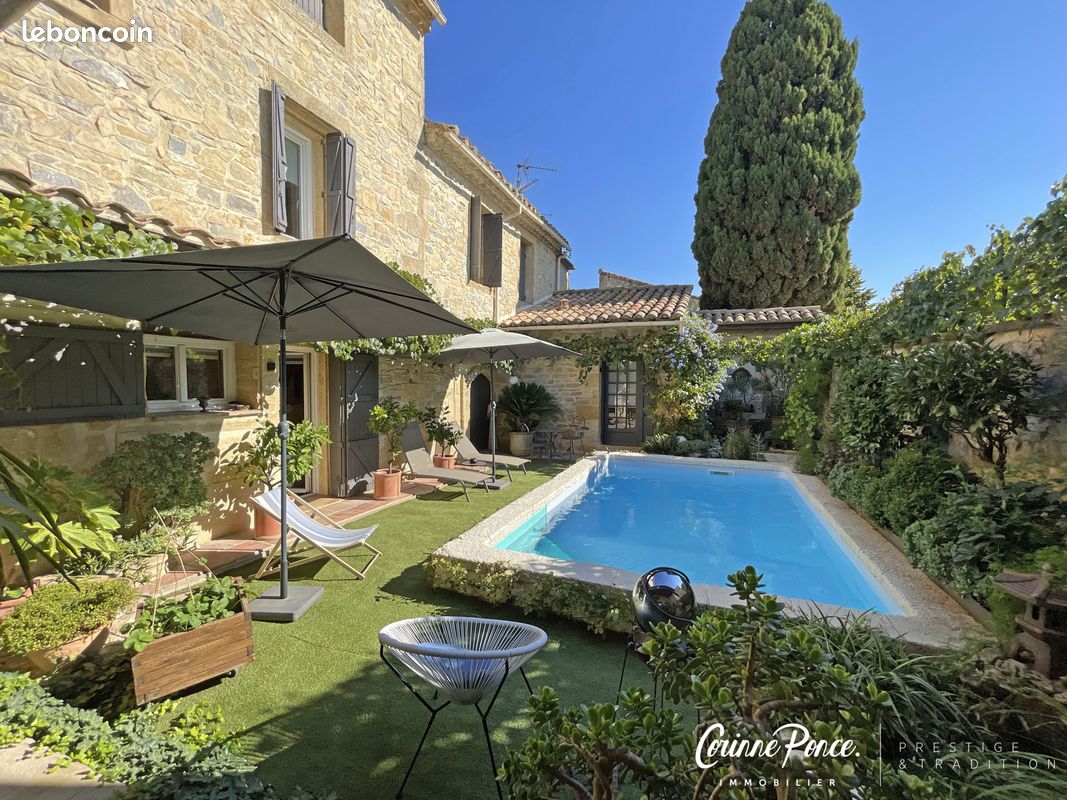 Maison 7 pièces 220 m² · à Marguerittes · 220 m² · 515 000 €