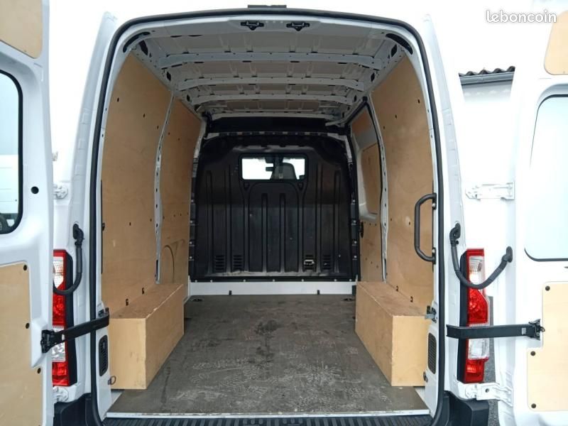 Renault Master Fg 18 325 HT L1H2 2.3 Blue dCi 135ch Confort (image 6)