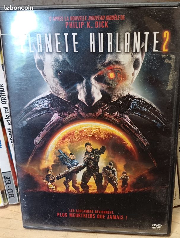 Planète hurlante 2 2009 ‧ Horreur/SF ‧ 1h 35m (image 1)
