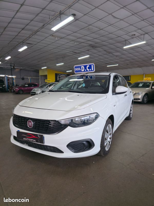 Fiat Tipo 1.3 multijet jtd 95ch pack clim NAVI PRO 5p, BV5 2PLACES DRIVE VP 2 °main ECRAN TACTILE BLANC , 5cv, 5 portes, mise en circulation le 30-06-2018, le prix 4490TTC (image 2)