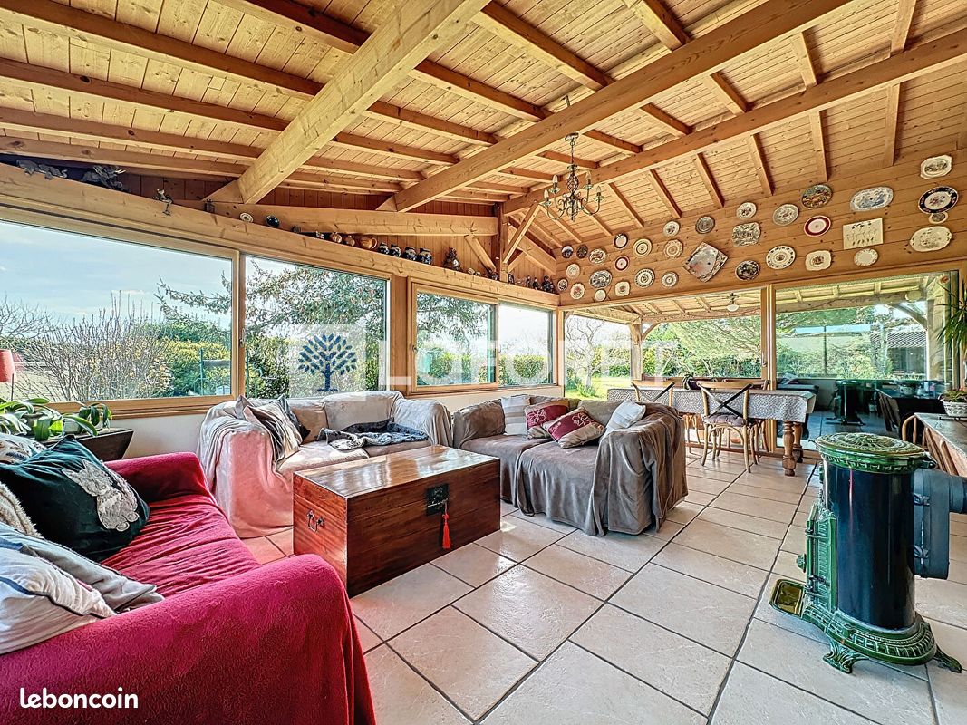 Propriété 6 pièces 144 m² - Glénay 79330 (image principale 2)