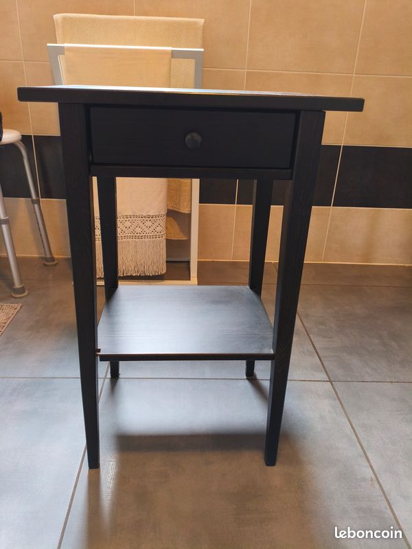 Table de chevet (image 1)