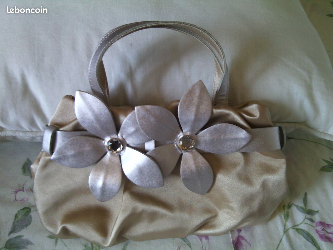 Sac de cérémonie (image 1)