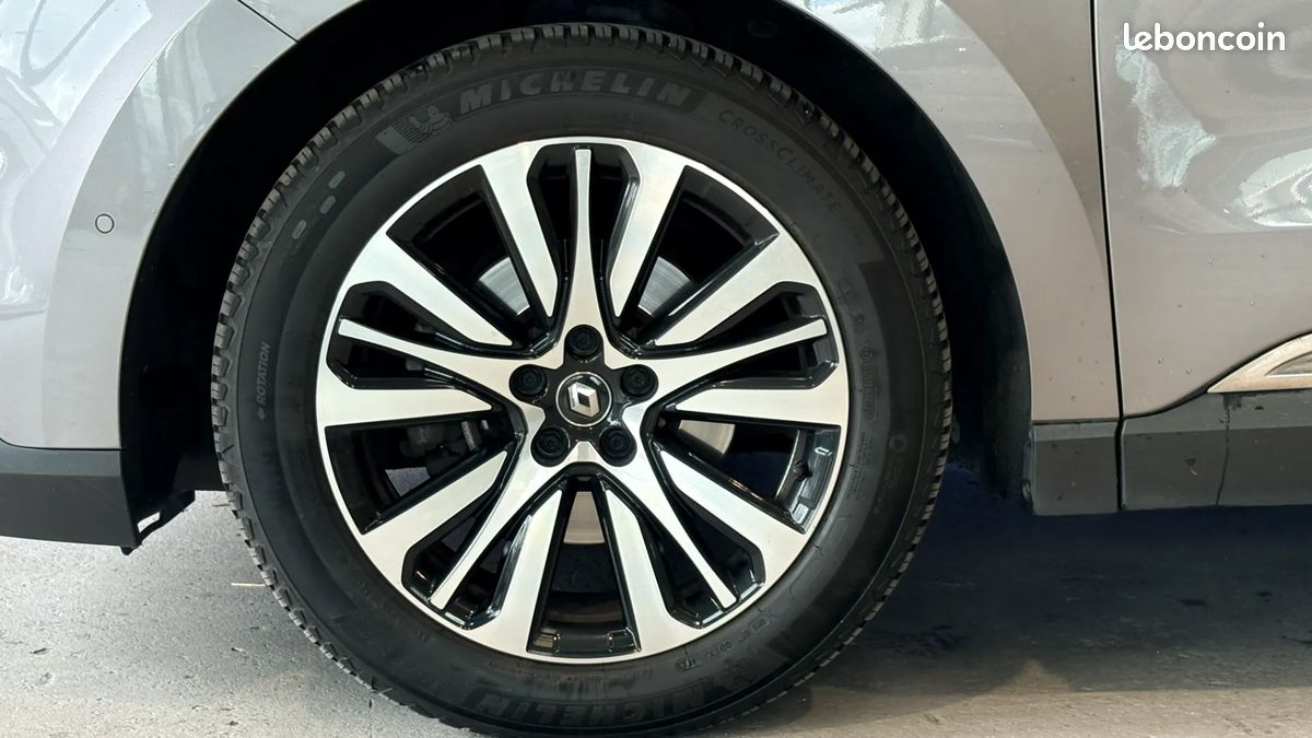 Renault Espace 2.0 dCi 200ch Initiale Paris - 7 places - Toit ouvrant - Sièges chauffants ventilés massants - Apple CarPlay - Régulateur adaptatif - Caméra de recul (image 37)