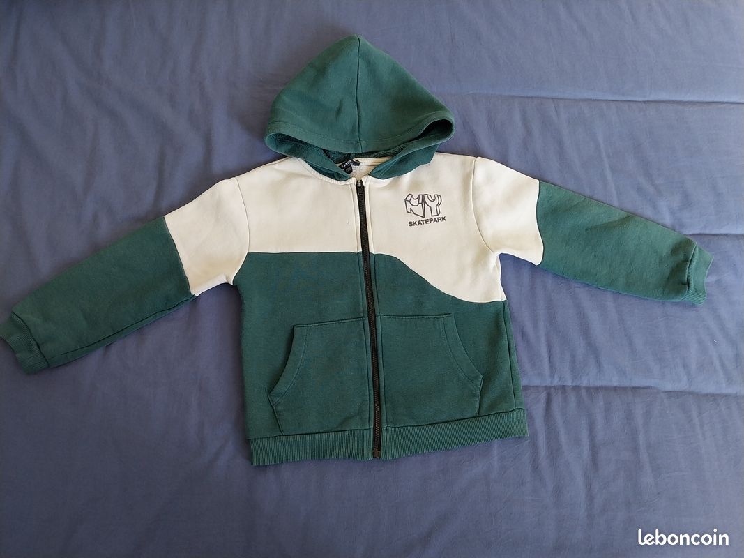 Gilet à capuche 6 ans (image 1)