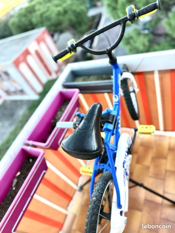 Vélo enfant Décathlon, Btwin « Cop Trooper » 16 pouces en bon état