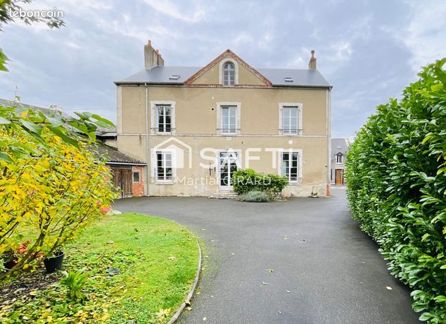 Maison 6 pièces 210 m²
