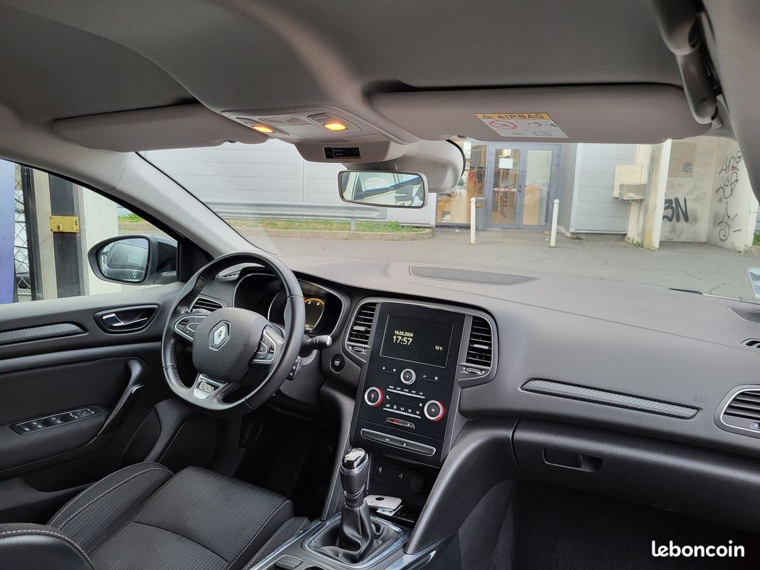 RENAULT MEGANE 1.2 TCE 100ch Energy S/S Limited (image 5)