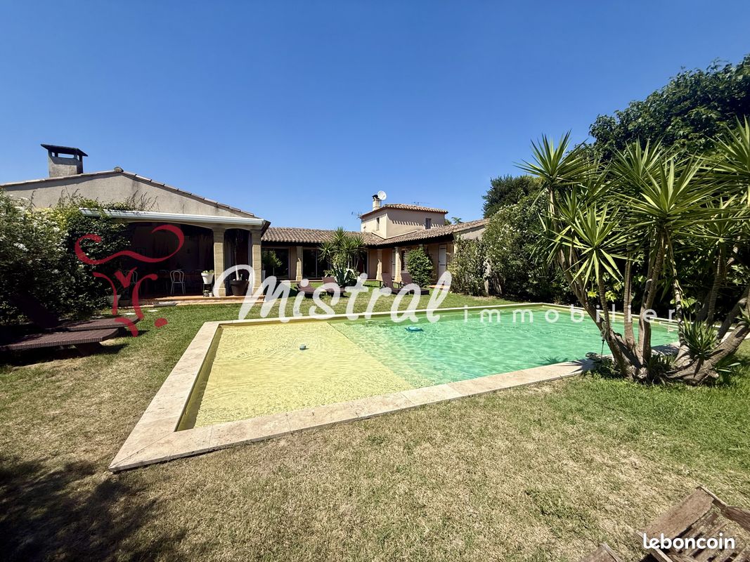 Maison 6 pièces 197 m² · à Aimargues · 197 m² · 799 000 €