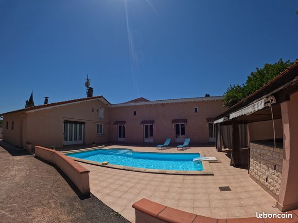 Maison T7 163 mètre carré - 6 chambres - Piscine - Dépendances - Terrain 1144 mètre carré