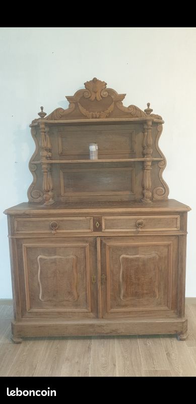 Meuble ancien style Saint-Hubert (image 1)