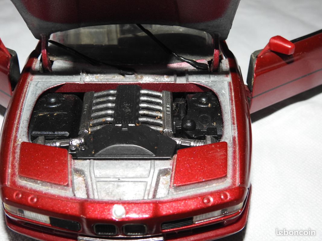 Voiture miniature BMW 850 i 1/18 MAISTO (image 7)