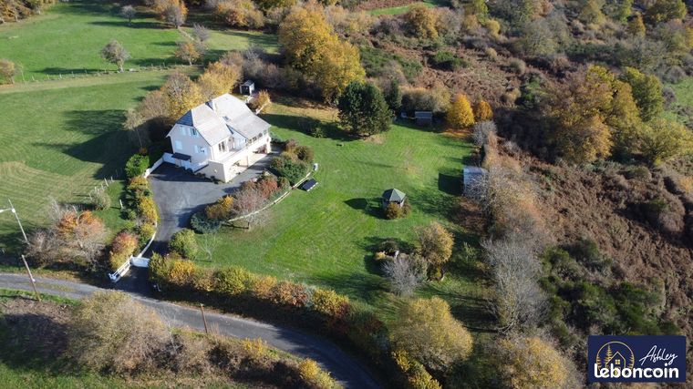 Propriété 8 pièces 181 m²