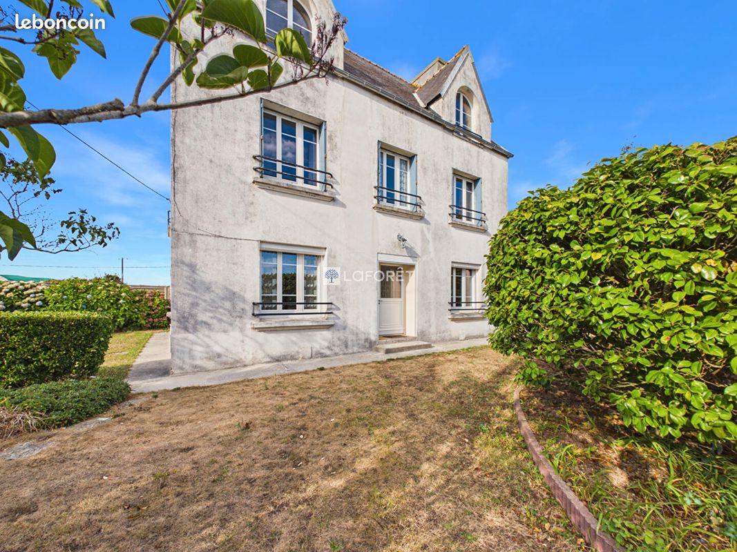 Maison 8 pièces 179 m² · à Plozévet · 179 m² · 276 000 €