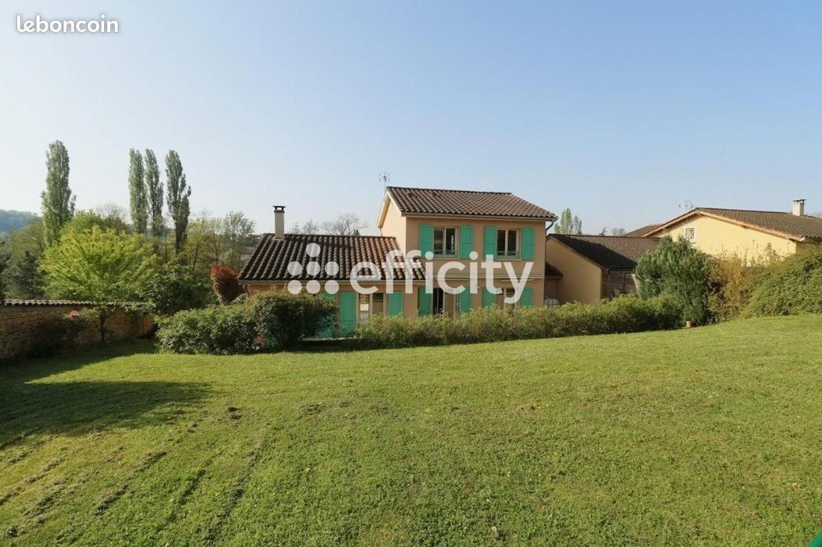 Maison 8 pièces 146 m² · à Porte des Pierres Dorées · 146 m² · 469 000 €