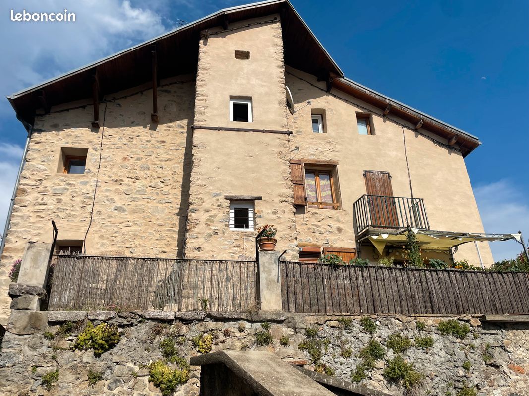 Appartement 9 pièces 268 m² · à Tallard · 268 m² · 420 000 €