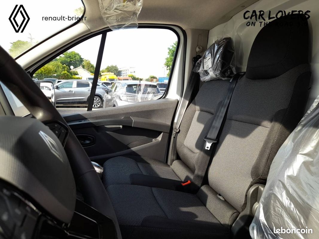 Renault trafic fgn l2h1 3t blue dci 130 gsr2 extra (image 19)