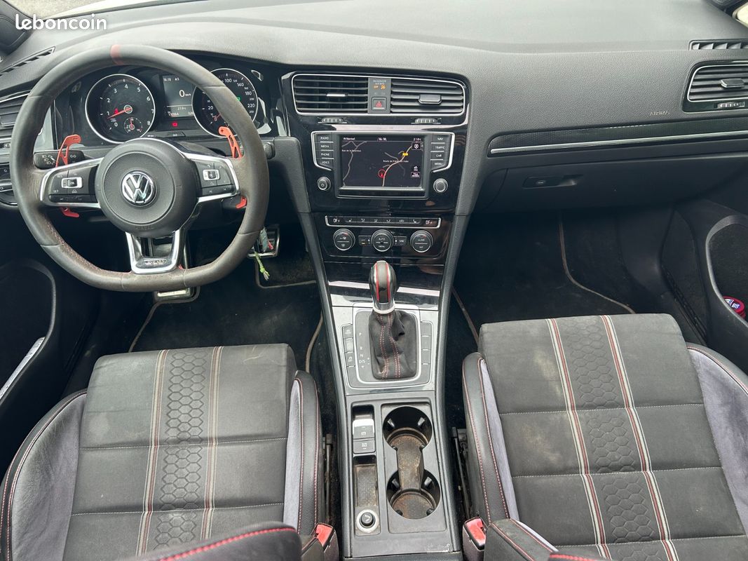 VOLKSWAGEN GOLF 7 GTI 2.0 TFSI 16V 265 ch Club Sport Toit Ouvrant Sièges Récaro GPS Garantie 12 mois (image 2)
