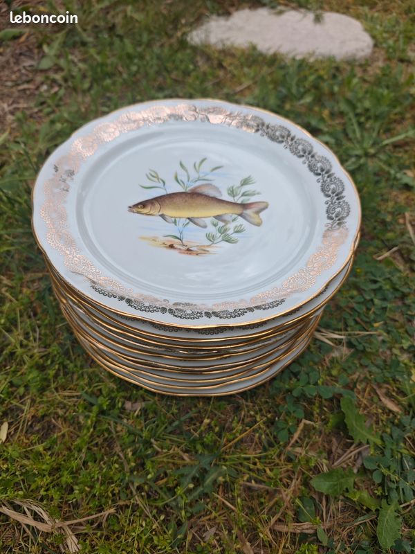 Lot 10 assiettes à poisson vintage Porcelaine Française PF bord doré – motifs variés (image 3)