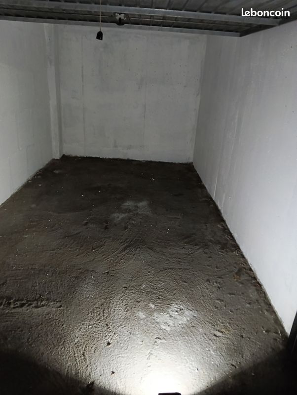 Garage ferme · à Rumilly · 22 000 €