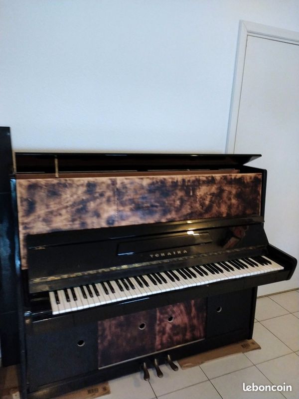 Piano droit bar (image 2)
