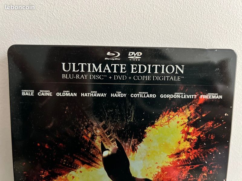 Batman The Dark Knight Rises - Ultimate Edition Combo Blu-Ray + DVD + Copie Digitale (image 4)
