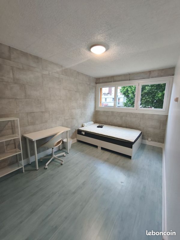 Colocation au pied du téléphérique C1 — Villeneuve-Saint-Georges — photo principale