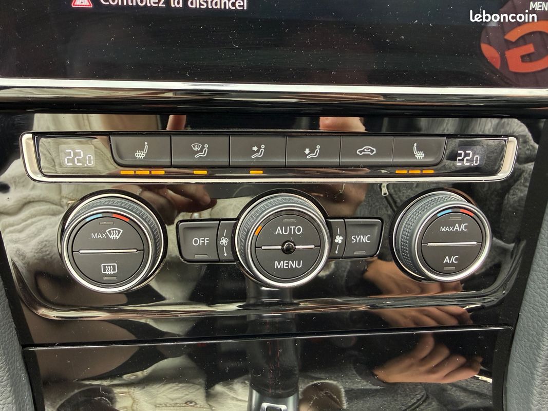 VOLKSWAGEN GOLF GTI 2.0 TSI EVO 245CH PERFORMANCE - CAMERA DE RECUL - REGULATEUR / LIMITEUR - SIEGES CHAUFFANTs (image 19)