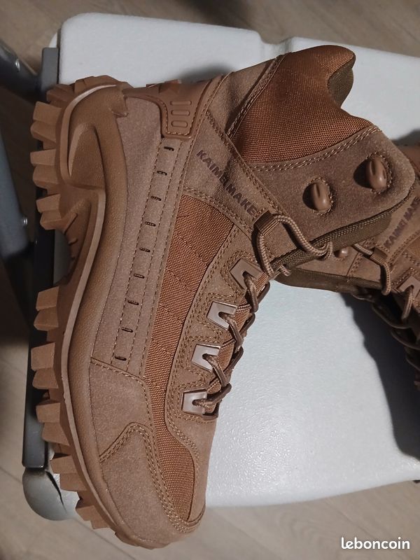 Bottes Tactiques Légères Free Soldier Homme, Pointure 10,5W Marron, Neuves Sans Boîte