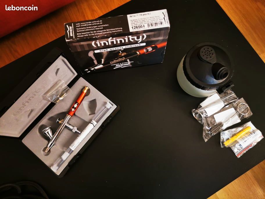 Aérographe INFINITY CR plus + 2 aiguilles + Compresseur 5L + Kit de Nettoyage (image 1)