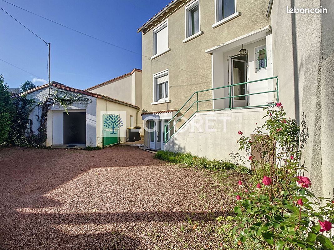 Maison 5 pièces 75 m² - Thouars 79100 (image principale 0)