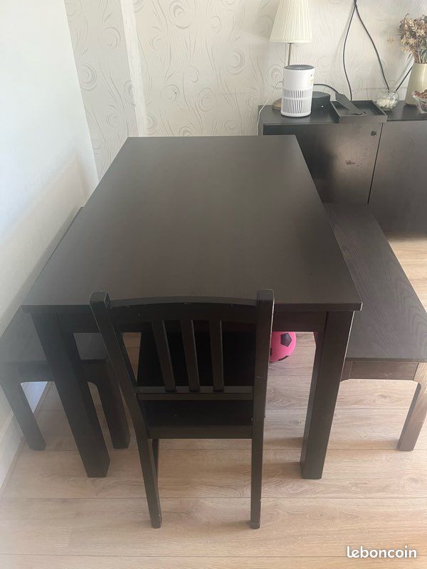 Table 6 places extensible 8 places avec 2 bancs (image 1)