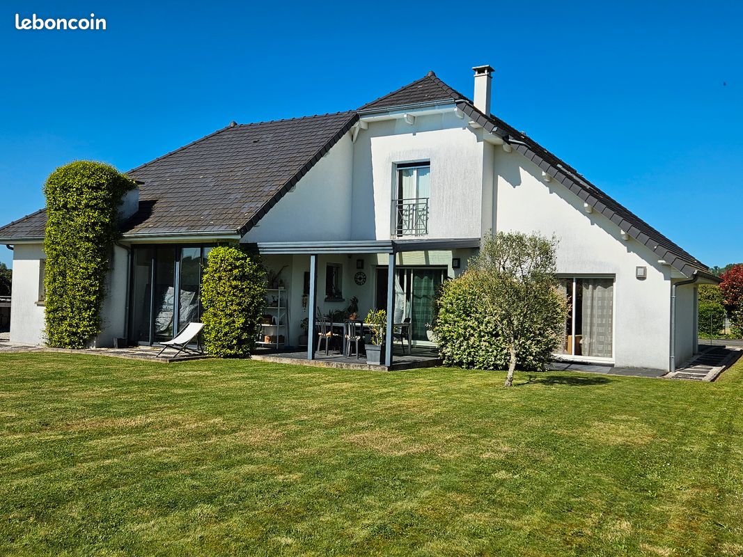Maison 6 pièces 150 m² · à Assat · 150 m² · 379 000 €