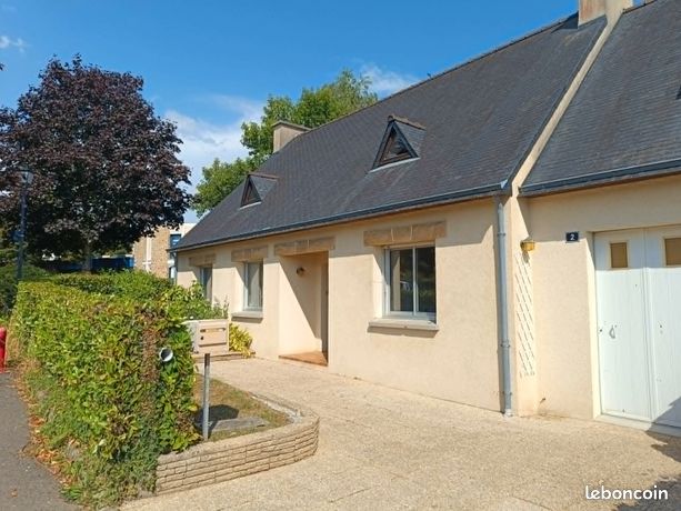 Maison en centre ville de Loperhet - 900 m2 de terrain - A 2 km du port de Rostiviec