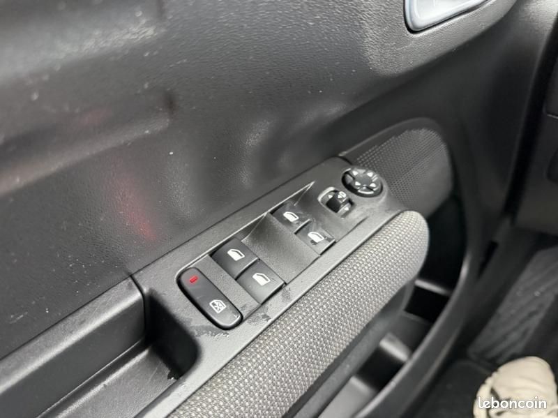 Citroen C3 Aircross BlueHDi 110ch S&S Feel Pack (image 10)