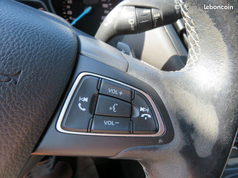 Ford KUGA 2.0 TDCI 150CH STOP&START VIGNALE 4X4 POWERSHIFT + ATTELAGE (image 18)