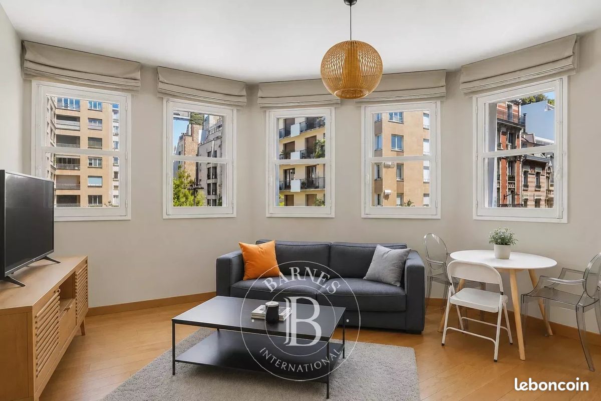 Appartement 2 pièces 48 m² · à Paris · 48 m² · 530 000 €