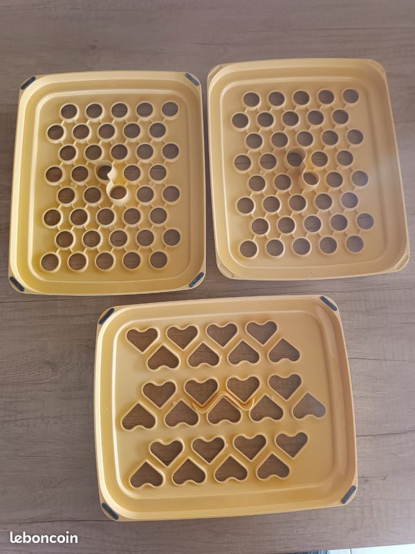 TUPPERWARE plaque ravioles party - raviolis Occasion comme neuve (5/265