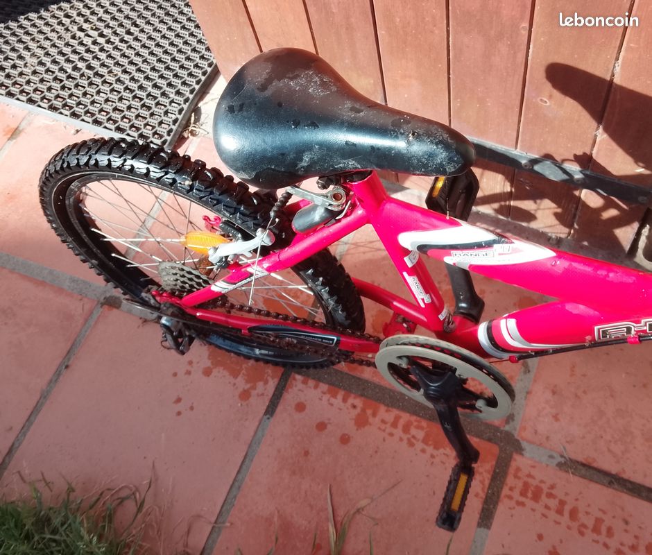 Vélo enfant VTT R-BIKE RANGE 20 - 6 vitesses - bon état mais pneus à plat (image 4)