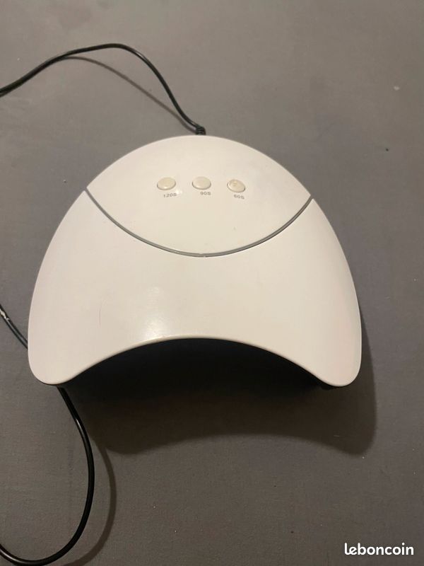 Machine uv ongles (image 2)