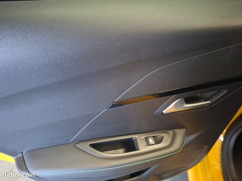 Peugeot 208 PureTech 100 S&S BVM6 Allure (image 21)