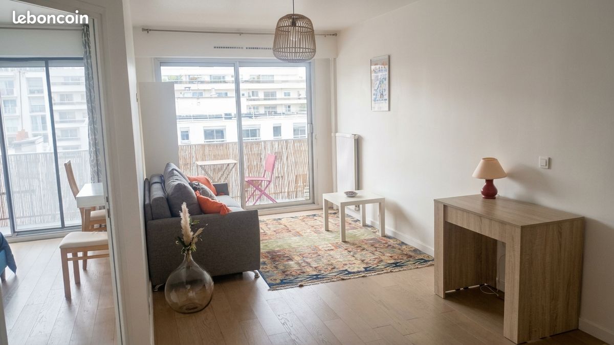 Appartement 2 pièces 48 m² · à Paris · 48 m² · 2 056 €/mois