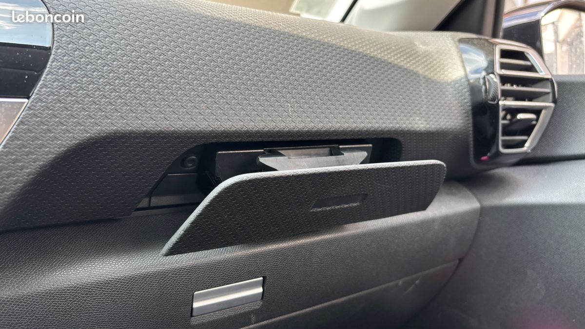 CITROEN C4 PureTech 130ch Shine Pack EAT8 CARPLAY (image 21)