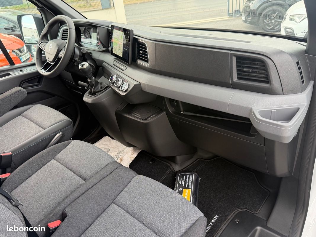 RENAULT Master L2H2 Fourgon 2.0 BlueDCI 130 M6 Extra + Options (image 8)