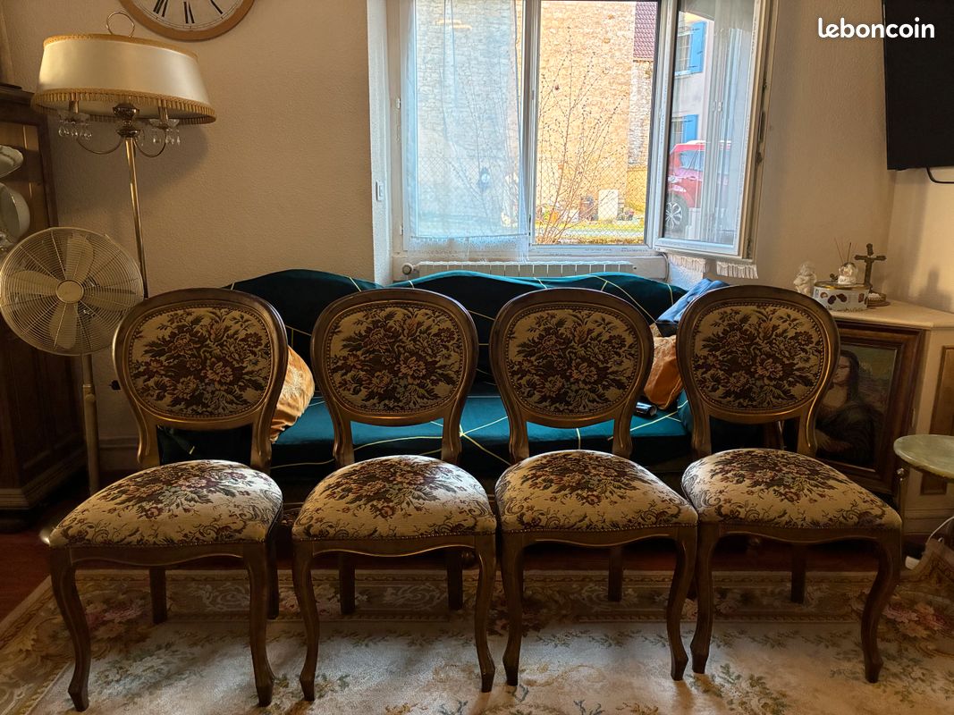 Lot de 4 anciennes chaises (image 1)