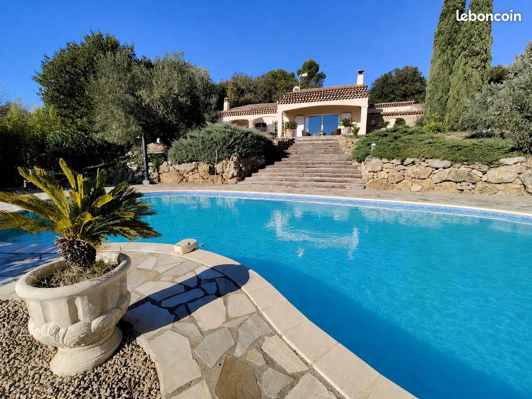 Maison 6 pièces 200 m² · à Lorgues · 200 m² · 875 000 €