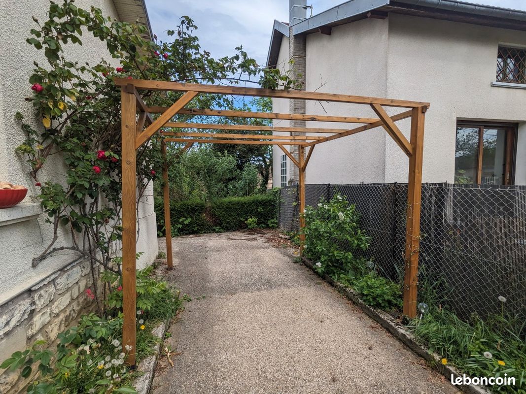 Pergola en sapin 2,7x2,7x2,5m (image 1)