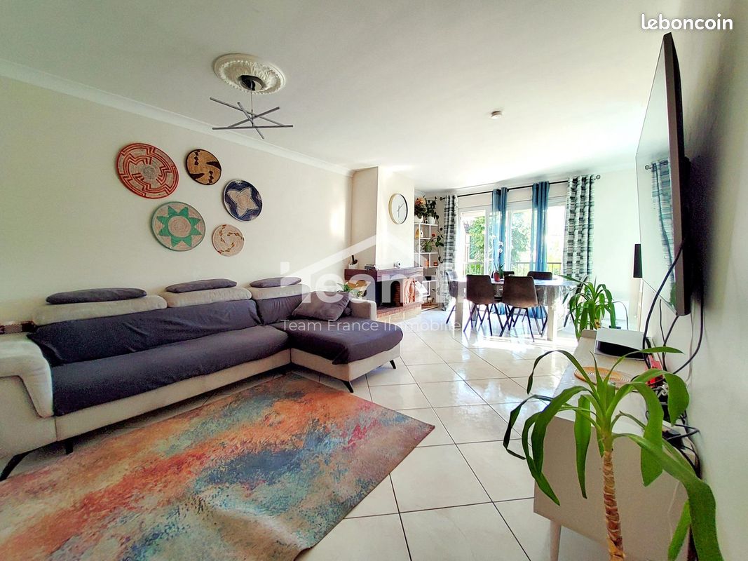 Maison 5 pièces 115 m² · à Maurepas · 115 m² · 330 000 €